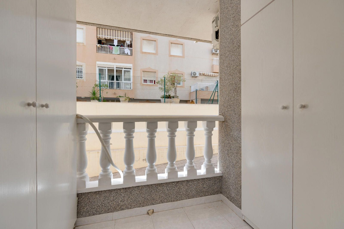 Se vende Apartamento Planta Media de 1 dormitorios en Costa Blanca, Alicante, España