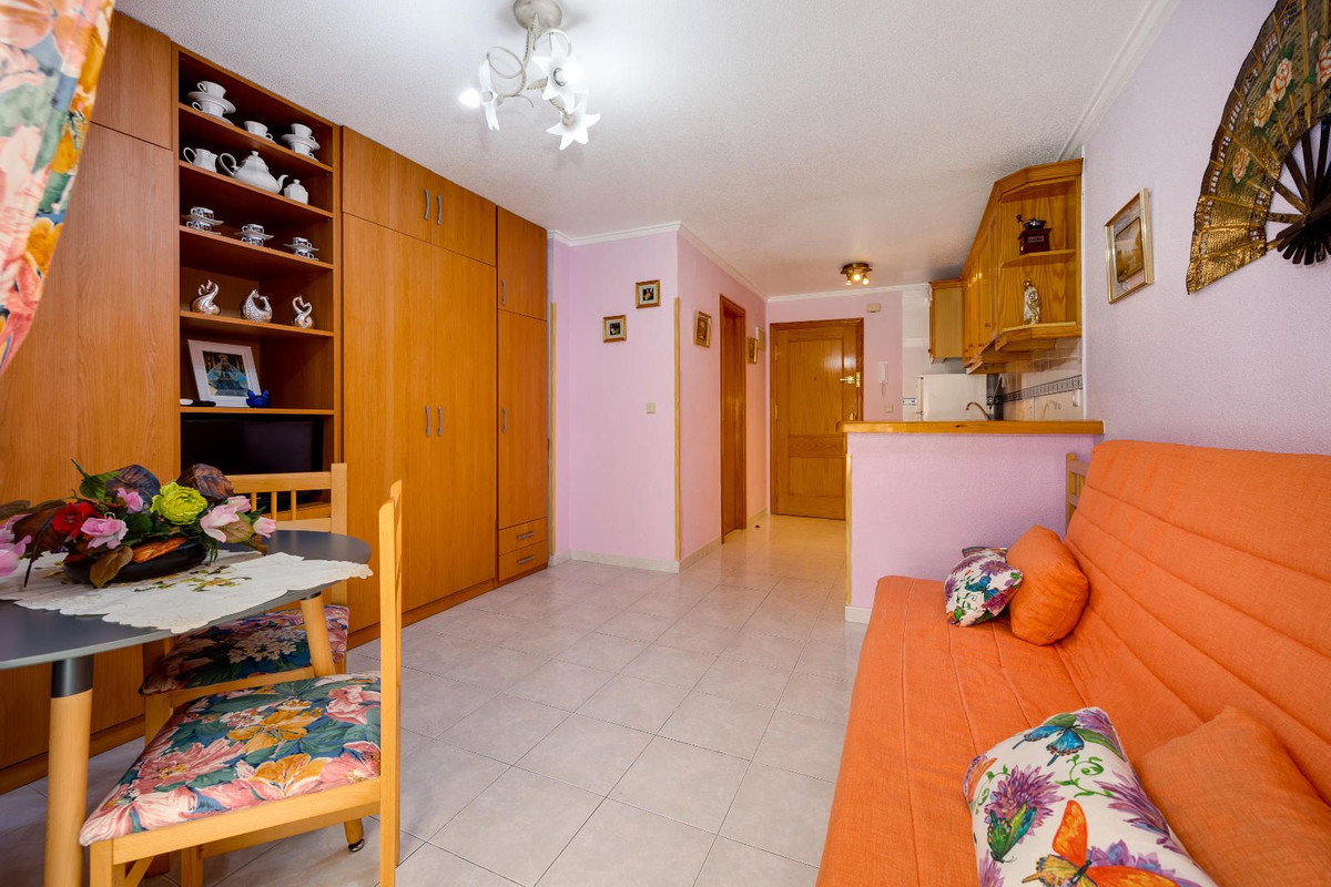 Se vende Apartamento Planta Media de 1 dormitorios en Costa Blanca, Alicante, España