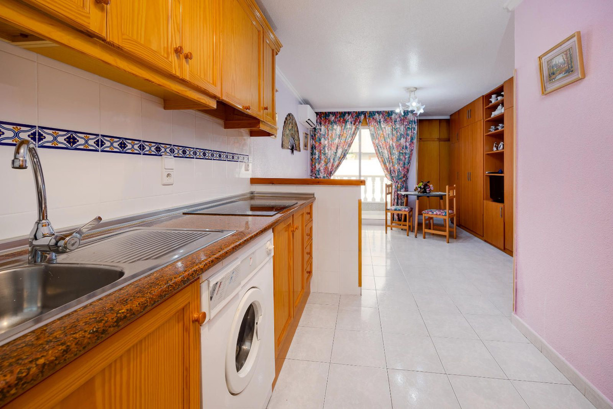Se vende Apartamento Planta Media de 1 dormitorios en Costa Blanca, Alicante, España