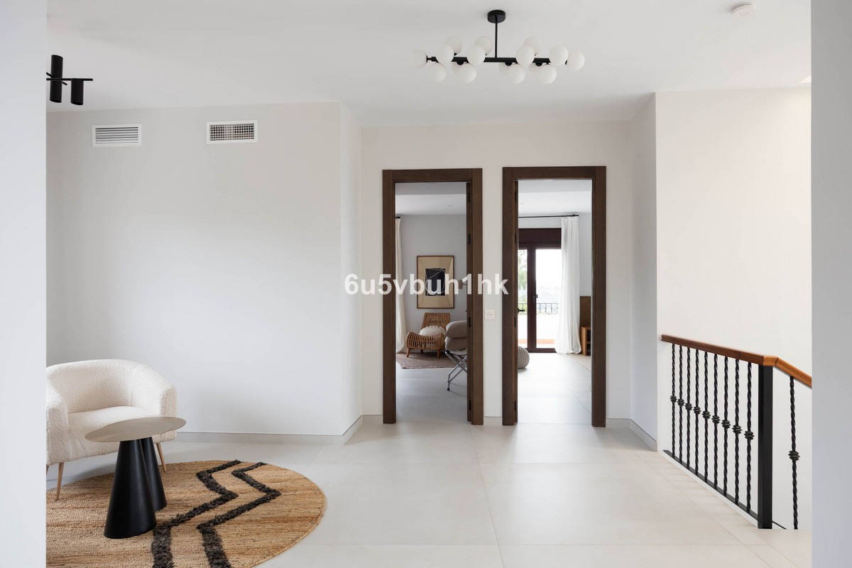 Se vende Villa - Chalet de 6 dormitorios en Costa Del Sol, Málaga, España