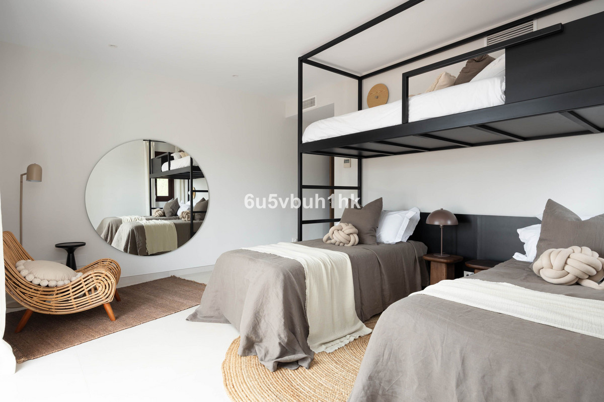 Se vende Villa - Chalet de 6 dormitorios en Costa Del Sol, Málaga, España