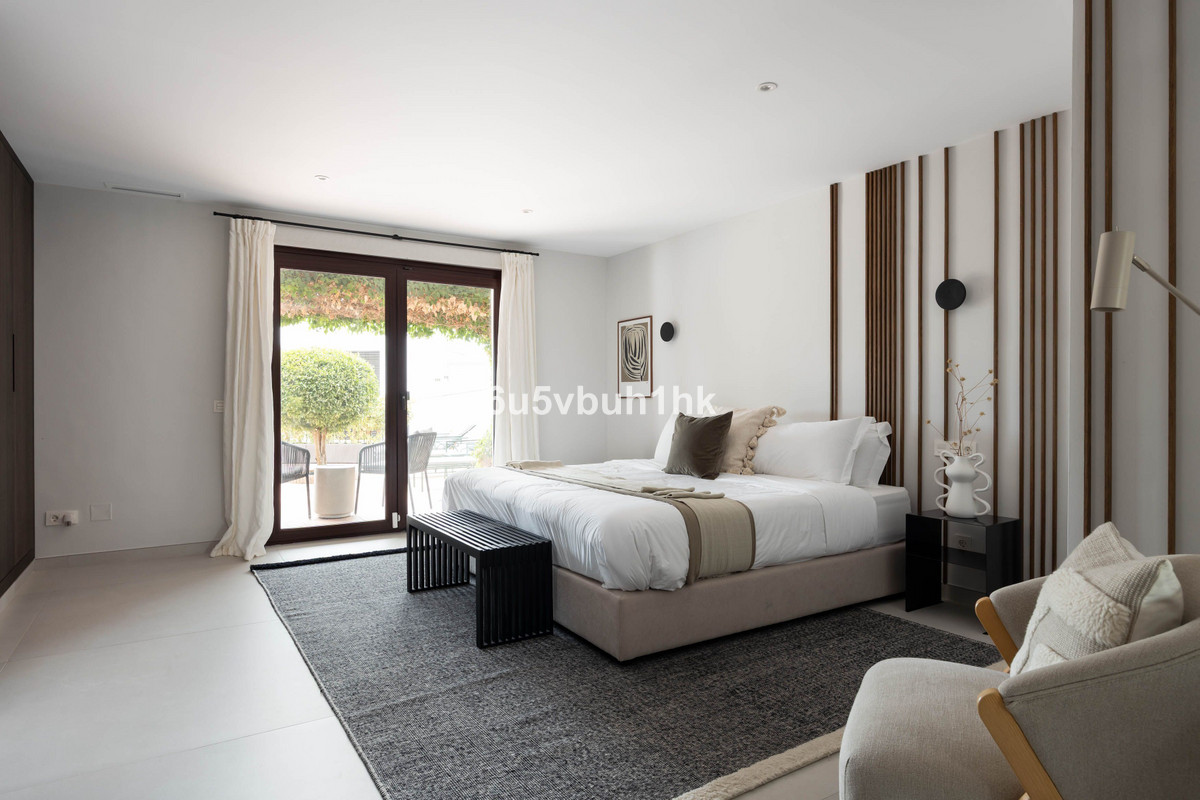 Se vende Villa - Chalet de 6 dormitorios en Costa Del Sol, Málaga, España