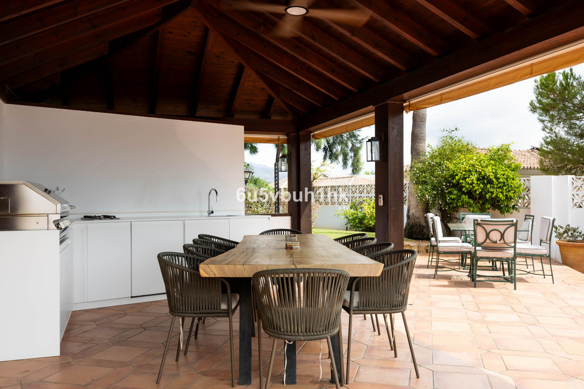 Se vende Villa - Chalet de 6 dormitorios en Costa Del Sol, Málaga, España