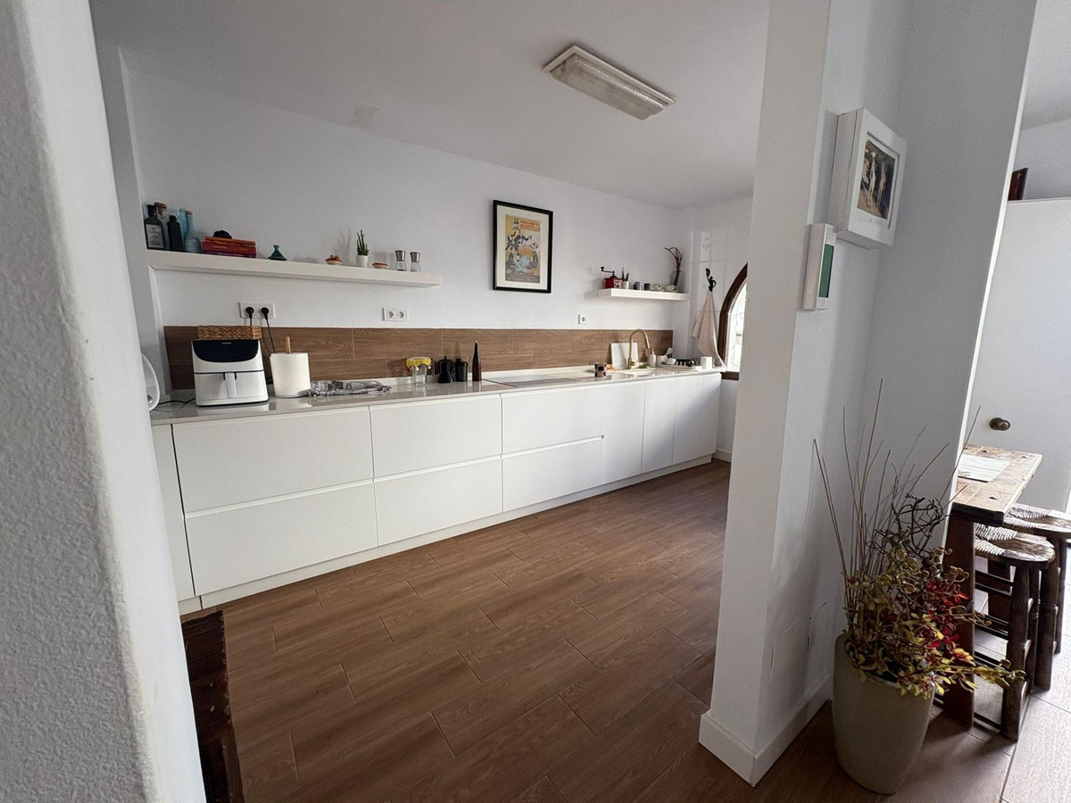 4 Bed Townhouse for sale in La Colina Costa Del Sol, Málaga, Spain