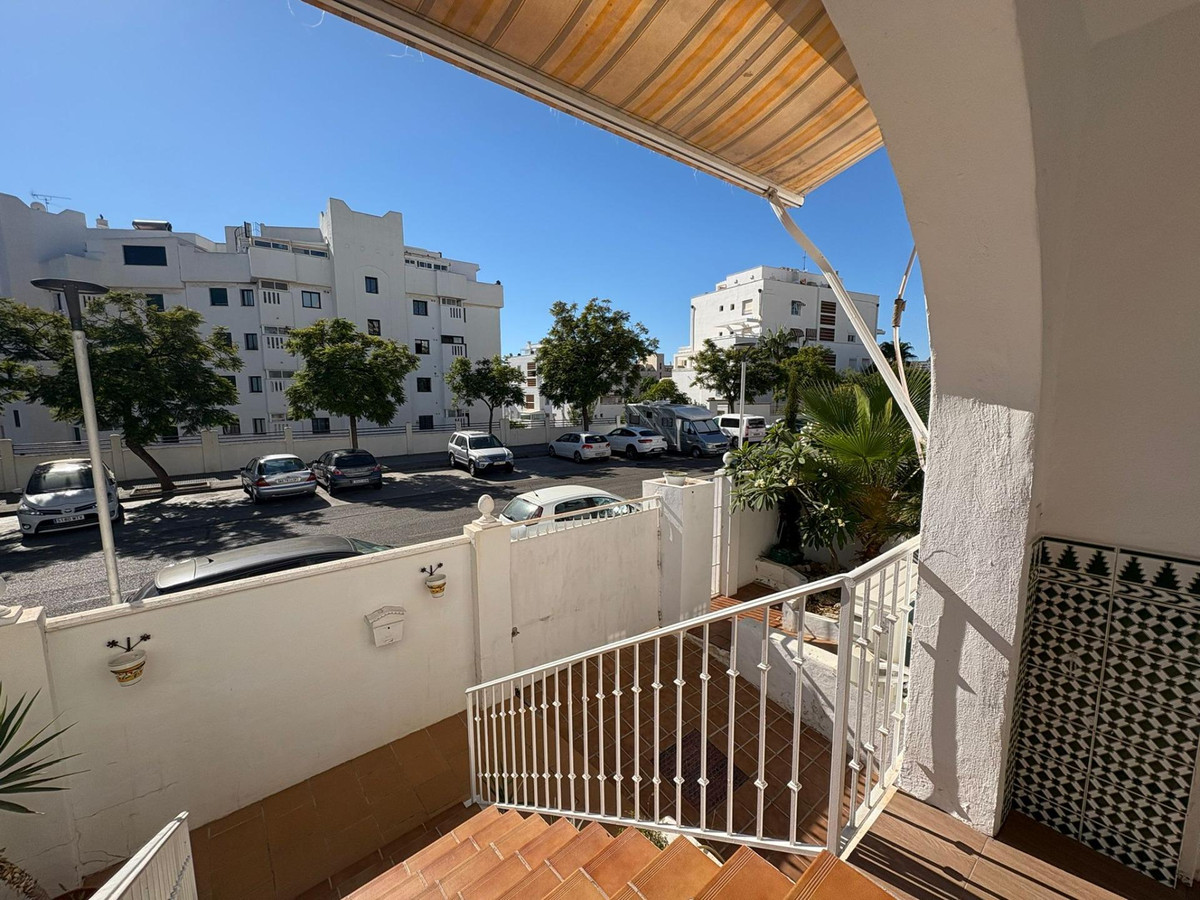 4 Bed Townhouse for sale in La Colina Costa Del Sol, Málaga, Spain