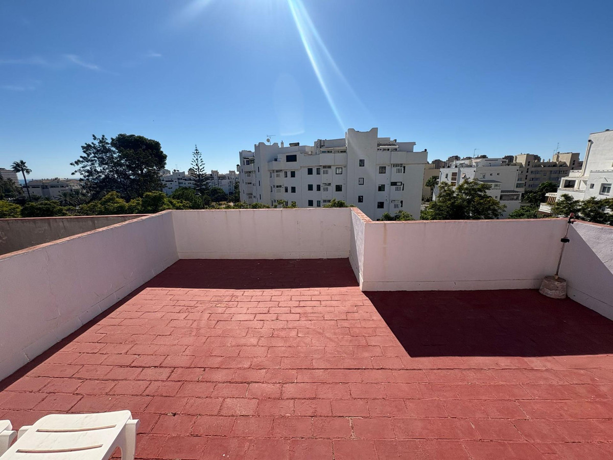 4 Bed Townhouse for sale in La Colina Costa Del Sol, Málaga, Spain