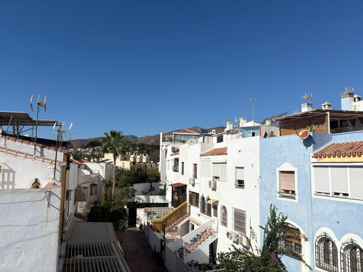4 Bed Townhouse for sale in La Colina Costa Del Sol, Málaga, Spain