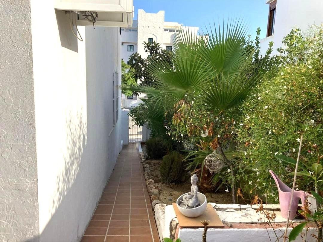 4 Bed Townhouse for sale in La Colina Costa Del Sol, Málaga, Spain