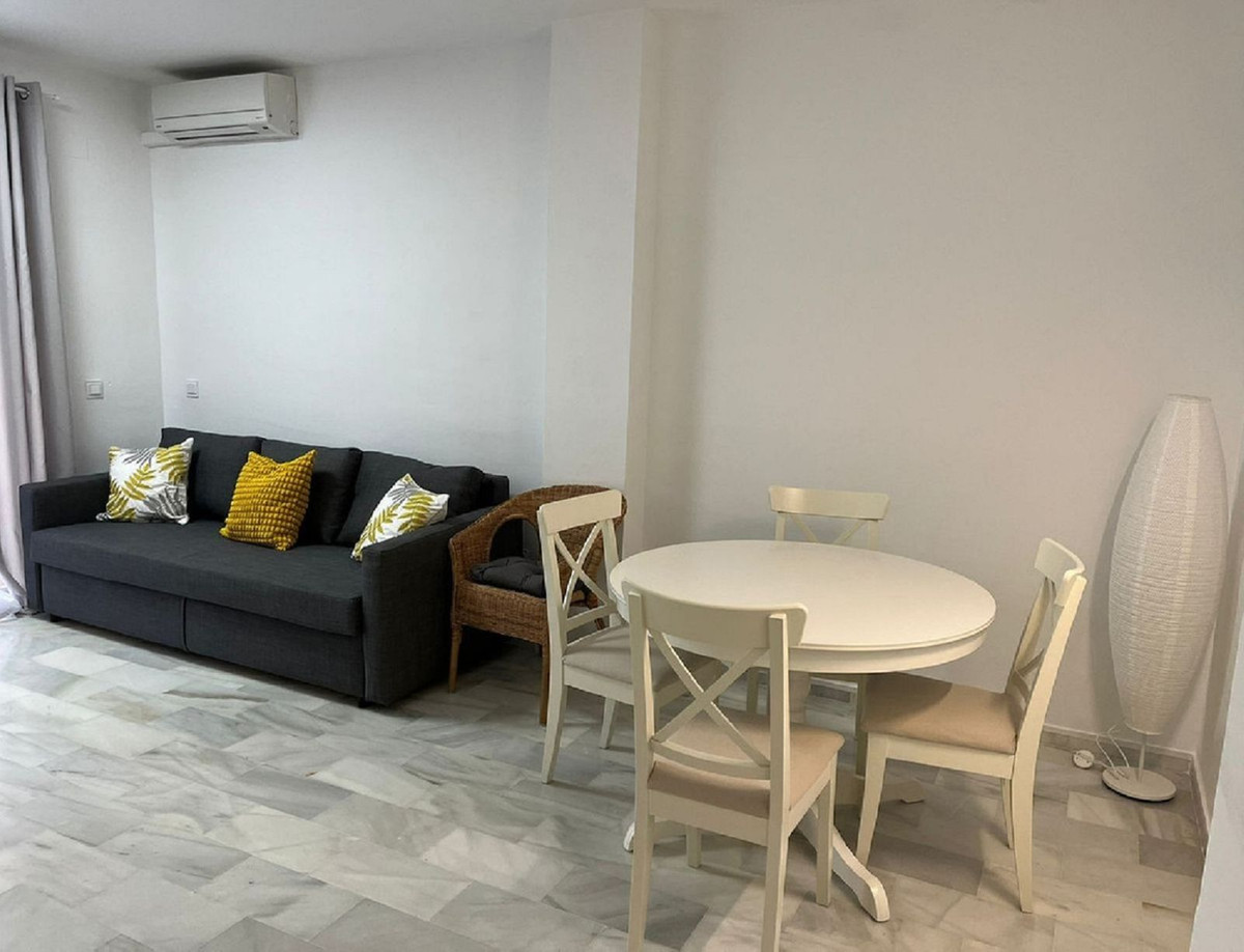 Se vende Apartamento Planta Media de 3 dormitorios en Costa Del Sol, Málaga, España