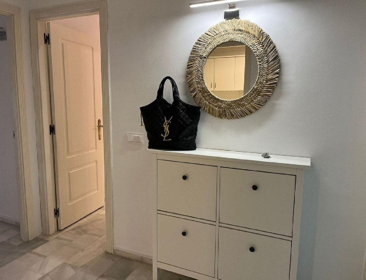 Se vende Apartamento Planta Media de 3 dormitorios en Costa Del Sol, Málaga, España