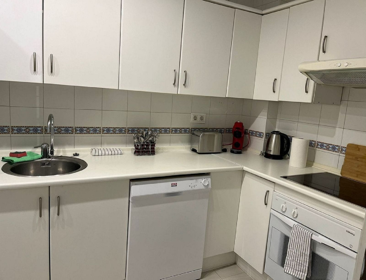 Se vende Apartamento Planta Media de 3 dormitorios en Costa Del Sol, Málaga, España