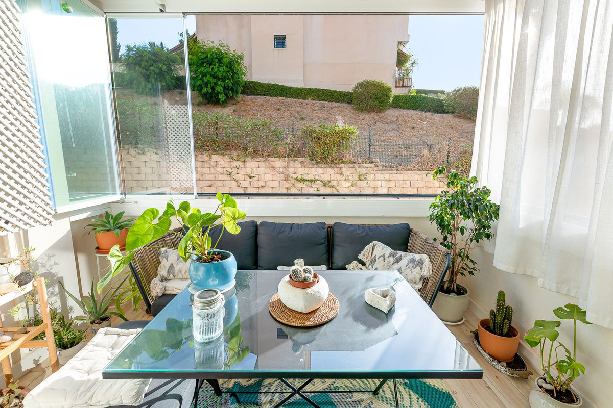 Se vende Apartamento Planta Media de 3 dormitorios en Costa Del Sol, Málaga, España