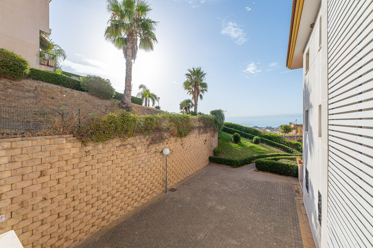Se vende Apartamento Planta Media de 3 dormitorios en Costa Del Sol, Málaga, España