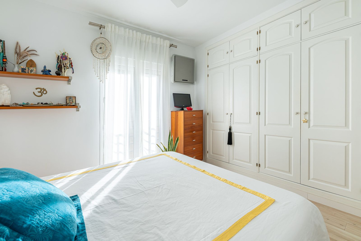 Se vende Apartamento Planta Media de 3 dormitorios en Costa Del Sol, Málaga, España