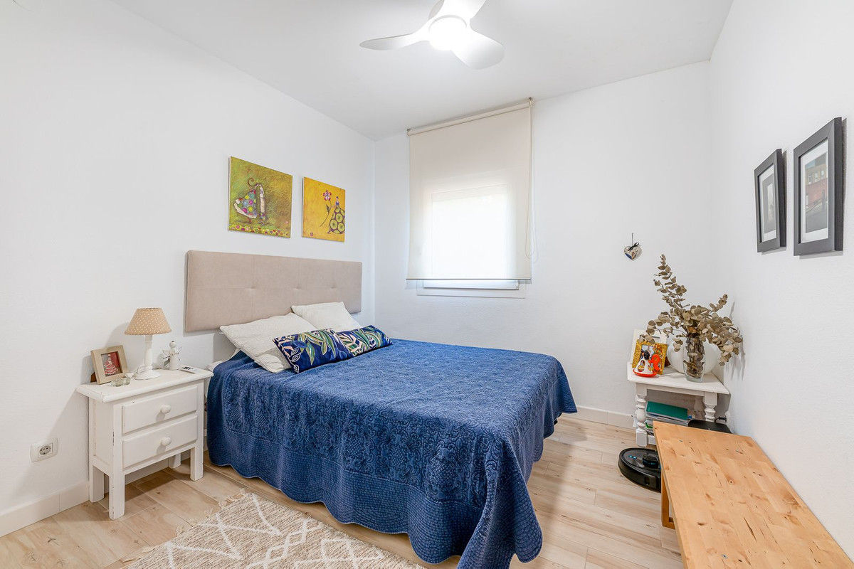 Se vende Apartamento Planta Media de 3 dormitorios en Costa Del Sol, Málaga, España