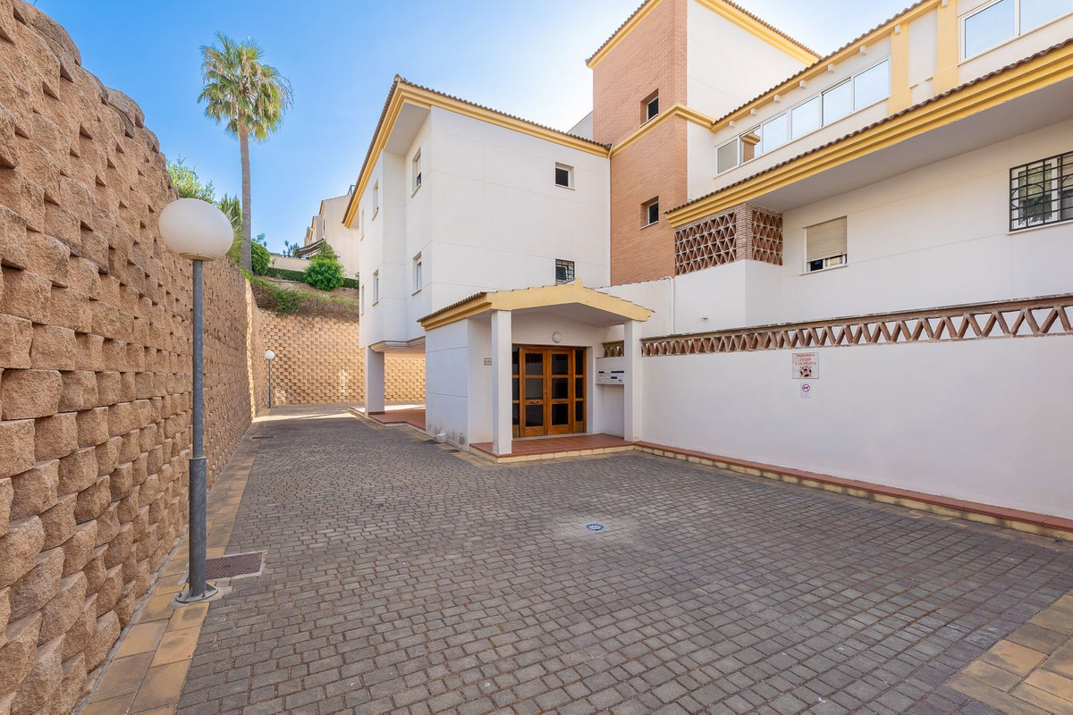 Se vende Apartamento Planta Media de 3 dormitorios en Costa Del Sol, Málaga, España