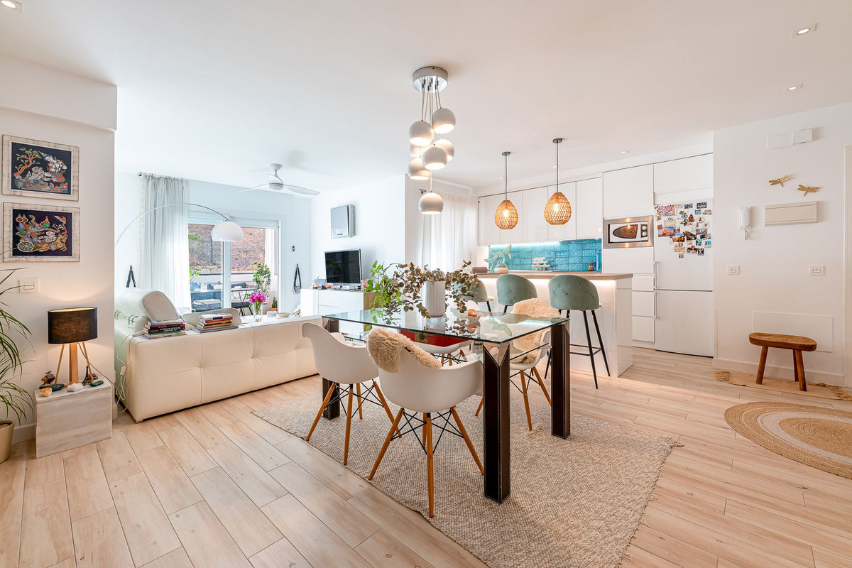 Se vende Apartamento Planta Media de 3 dormitorios en Costa Del Sol, Málaga, España