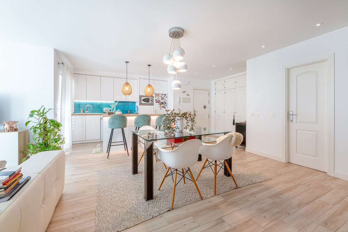 Se vende Apartamento Planta Media de 3 dormitorios en Costa Del Sol, Málaga, España