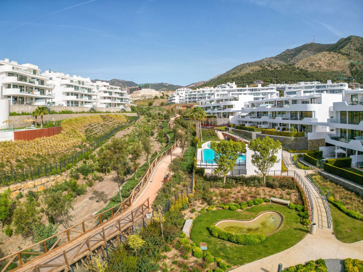 Se vende Apartamento en Planta Última de 2 dormitorios en Costa Del Sol, Málaga, España