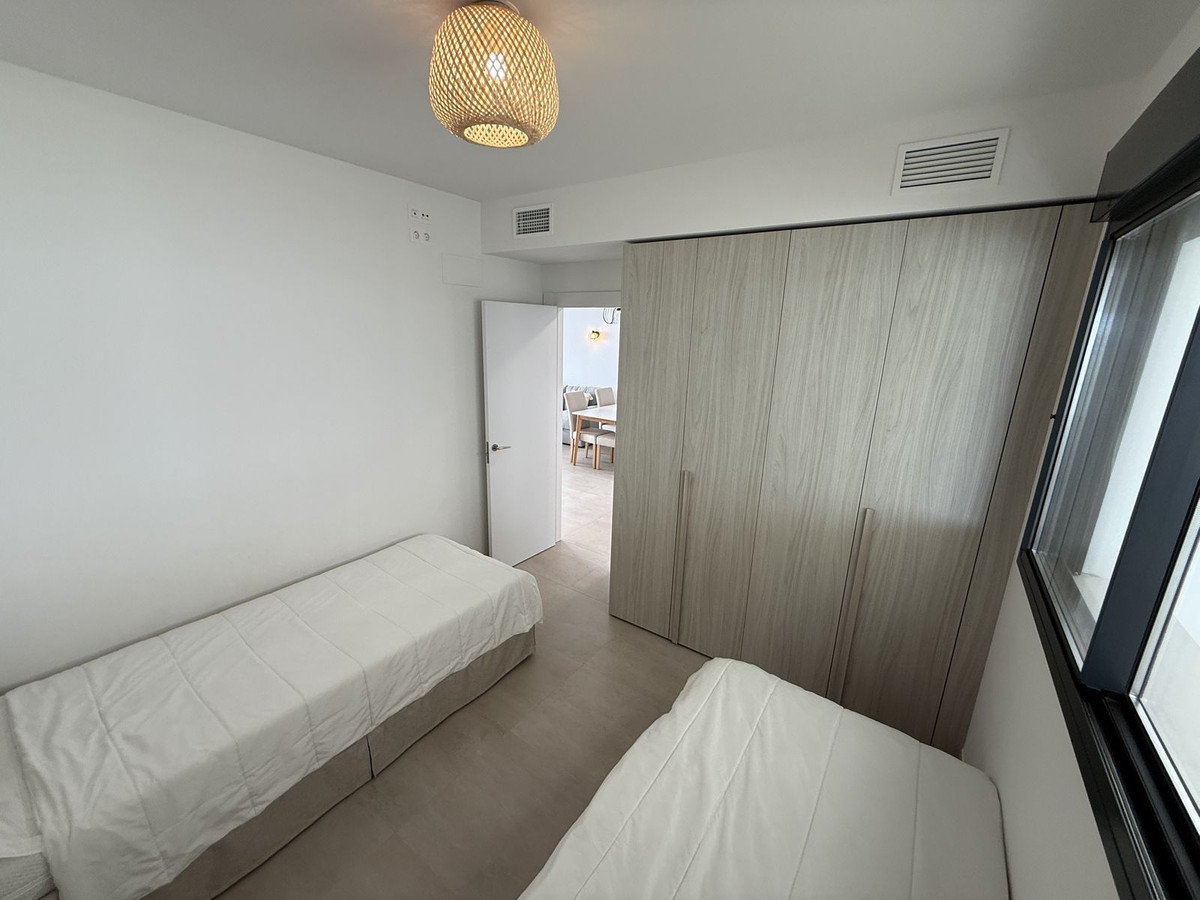 2 Bed Apartment for sale in Fuengirola Costa Del Sol, Málaga, Spain