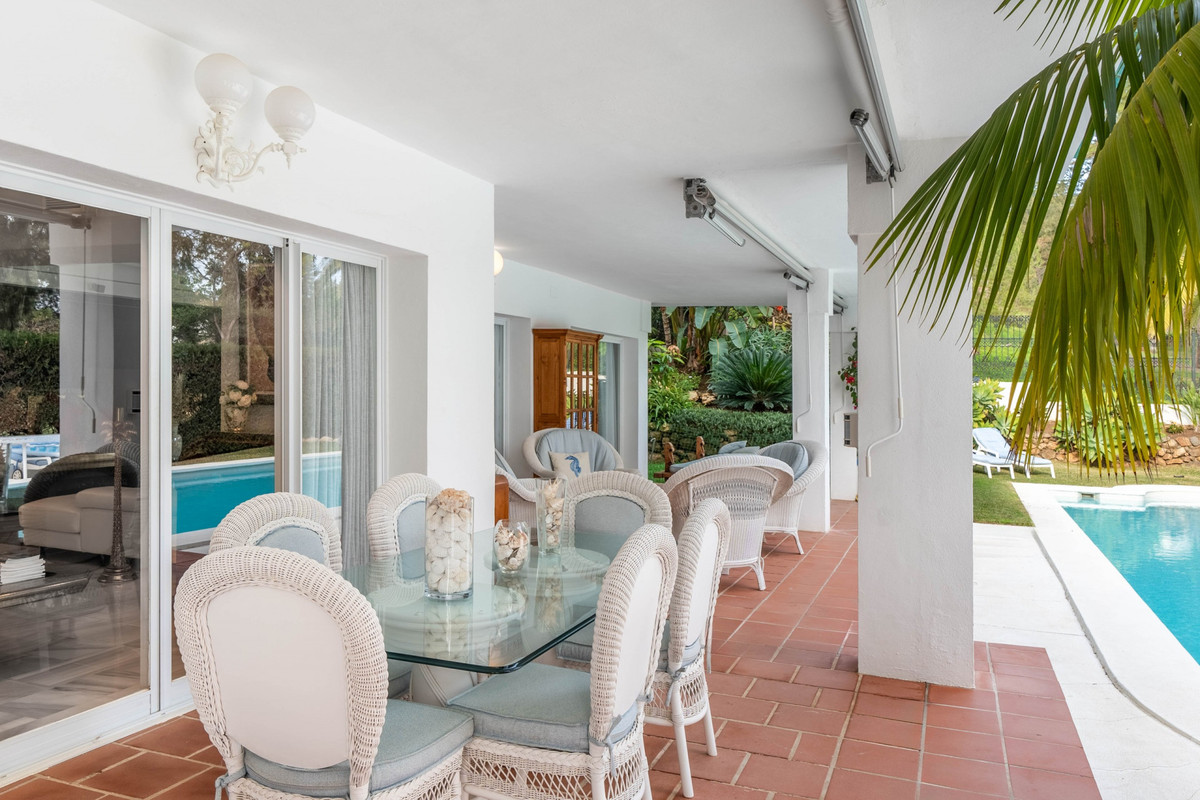 2 Bed Townhouse for sale in La Quinta Costa Del Sol, Málaga, Spain