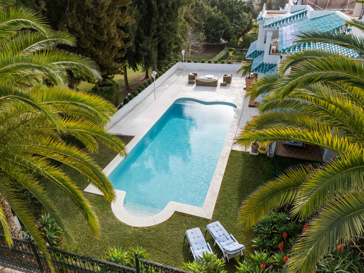 2 Bed Townhouse for sale in La Quinta Costa Del Sol, Málaga, Spain