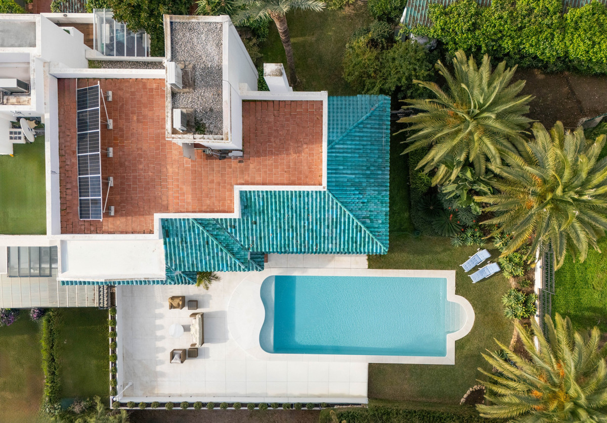 2 Bed Townhouse for sale in La Quinta Costa Del Sol, Málaga, Spain