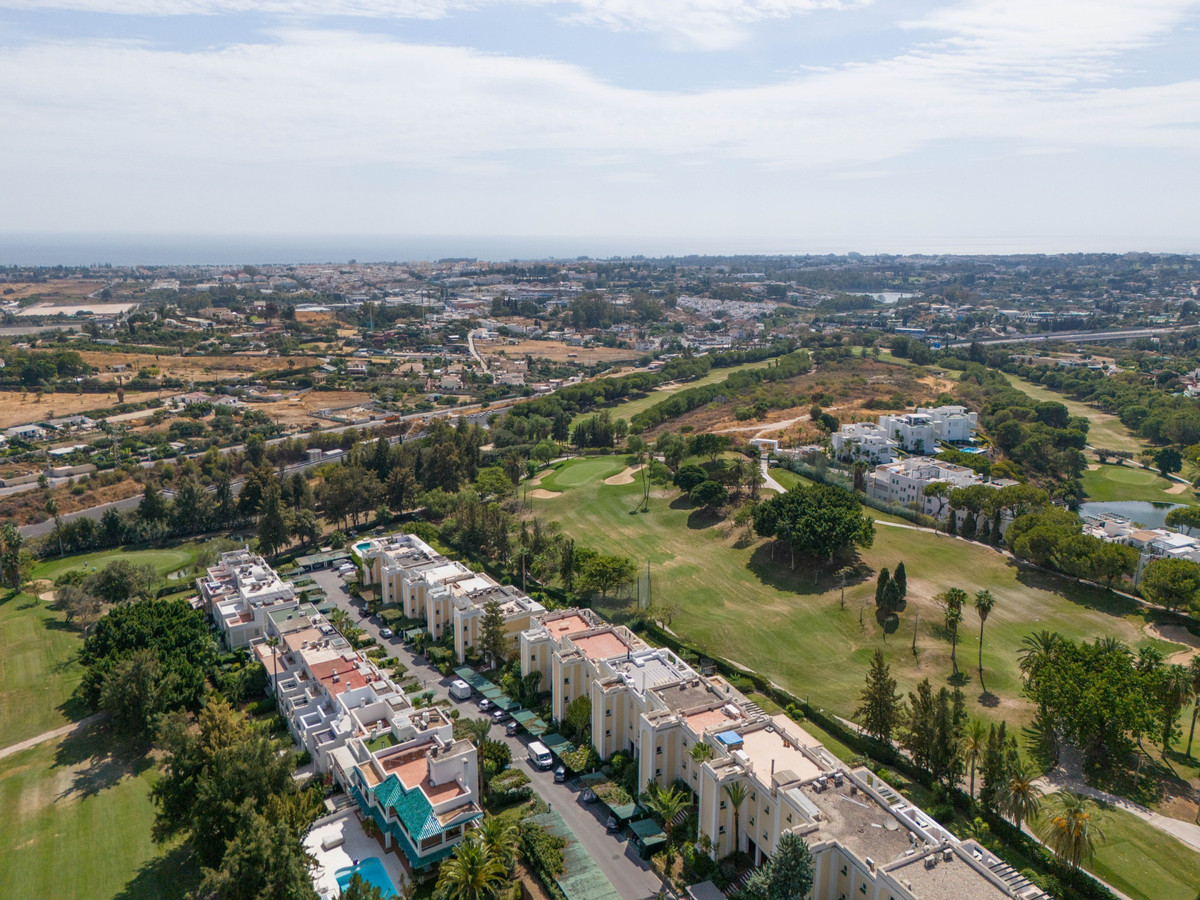 2 Bed Townhouse for sale in La Quinta Costa Del Sol, Málaga, Spain