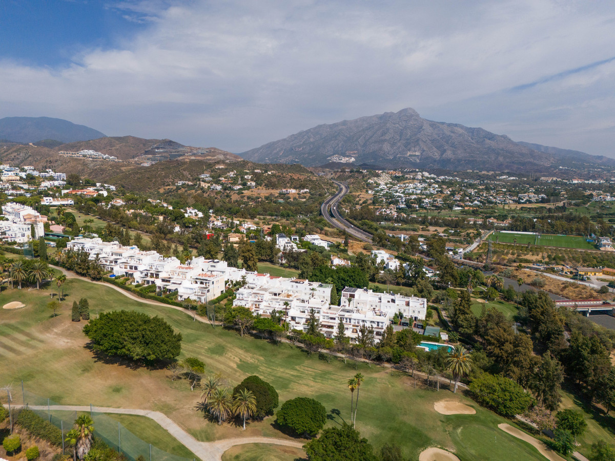 2 Bed Townhouse for sale in La Quinta Costa Del Sol, Málaga, Spain
