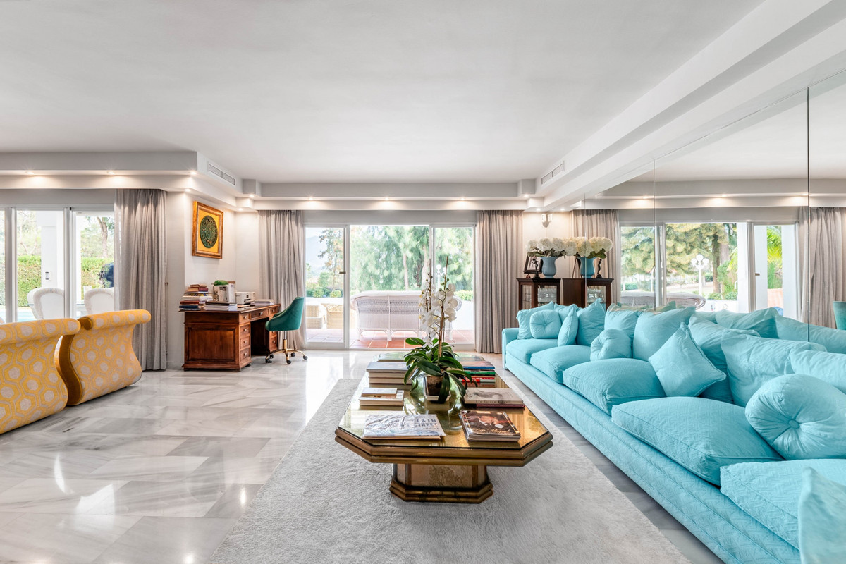 2 Bed Townhouse for sale in La Quinta Costa Del Sol, Málaga, Spain