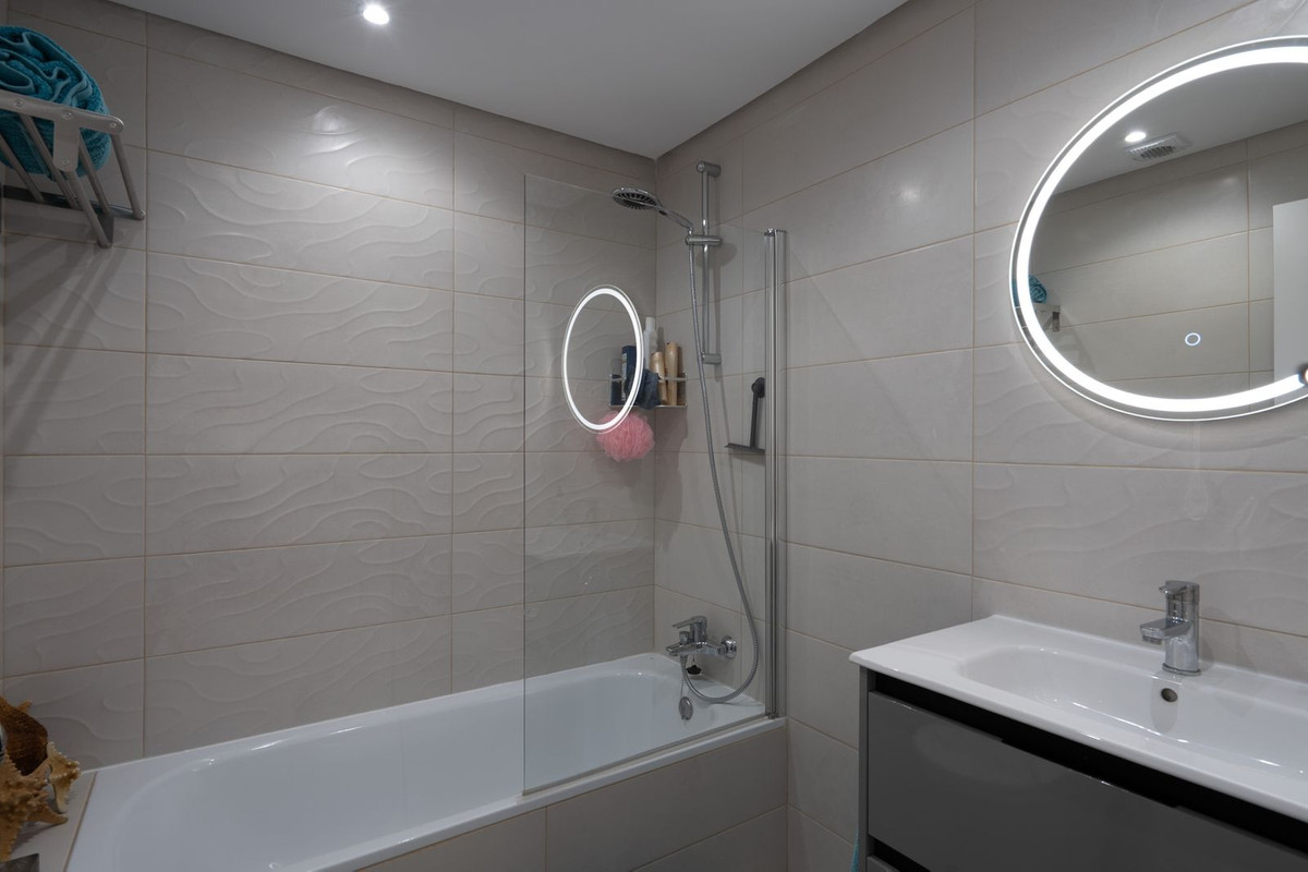 2 Bed Apartment for sale in La Cala Costa Del Sol, Málaga, Spain