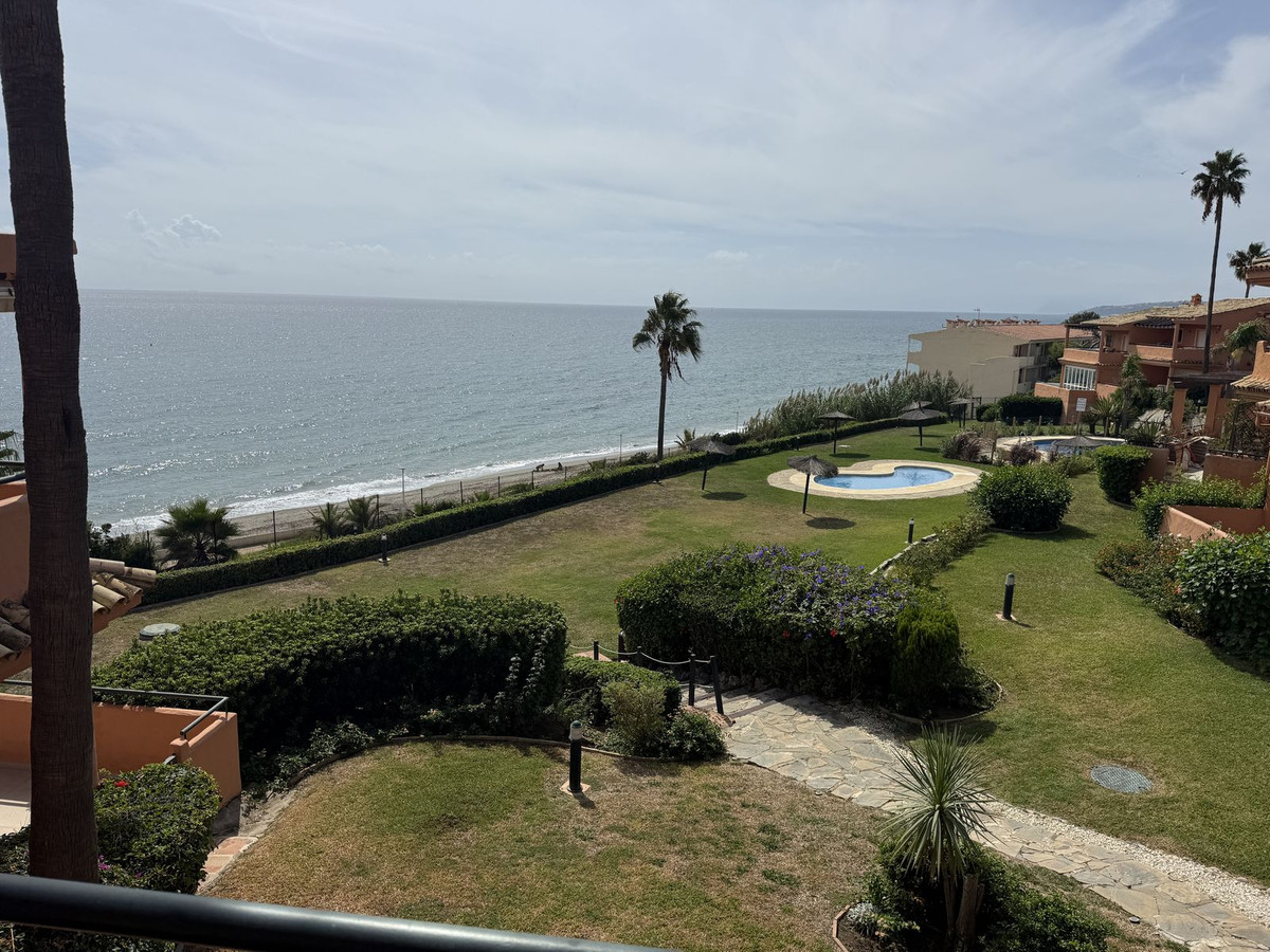3 Bed Townhouse for sale in Estepona Costa Del Sol, Málaga, Spain