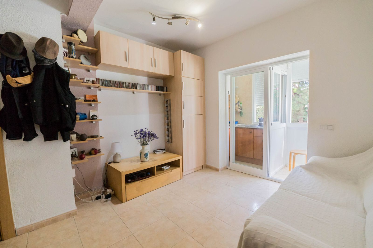 1 Bed Apartment for sale in Calahonda Costa Del Sol, Málaga, Spain