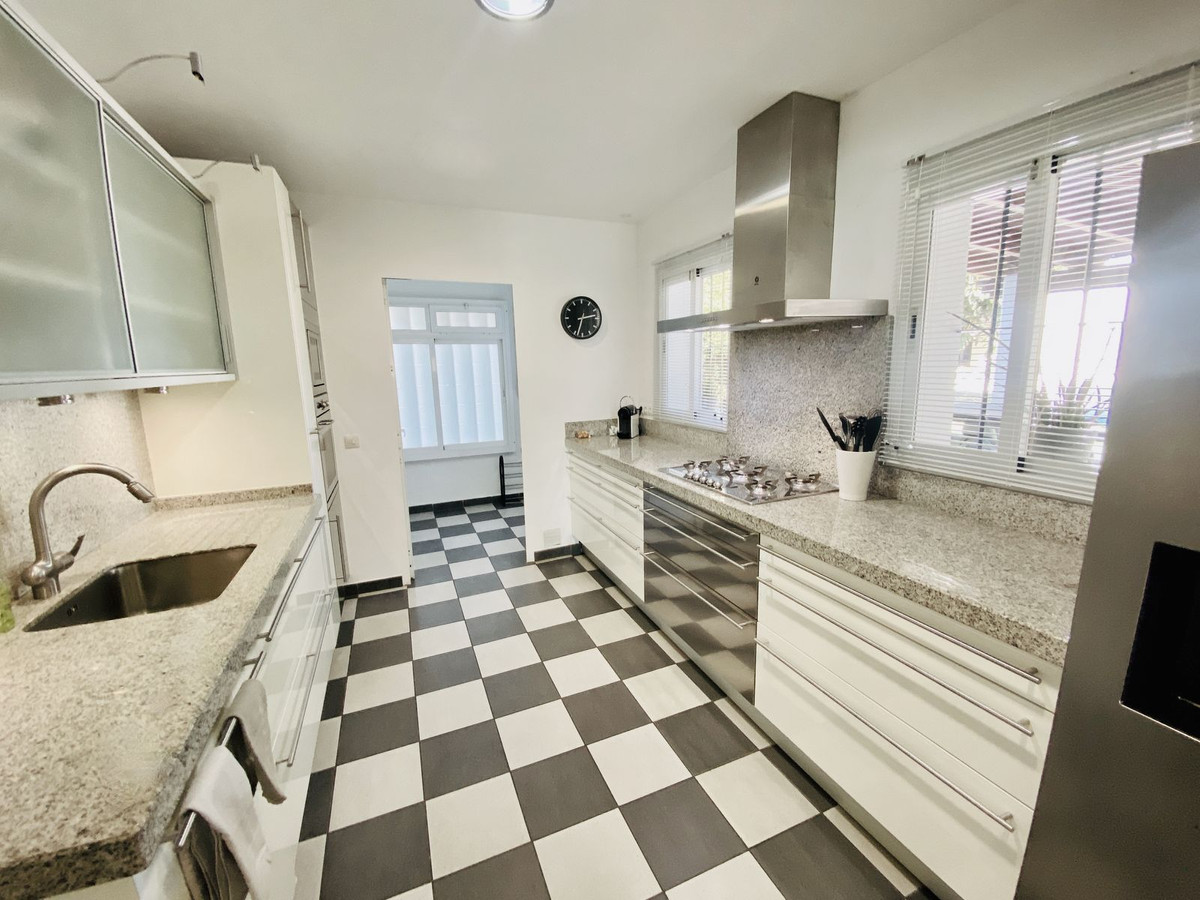4 Bed Townhouse for sale in Guadalmina Baja Costa Del Sol, Málaga, Spain