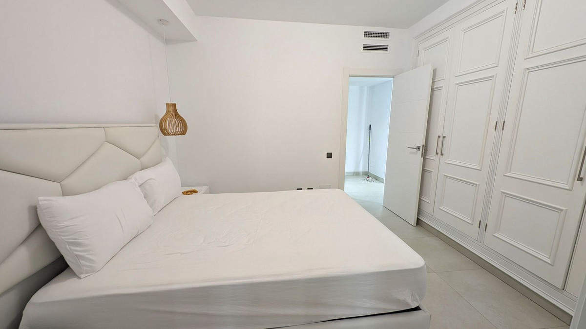 4 Bed Apartment for sale in Puerto Banús Costa Del Sol, Málaga, Spain