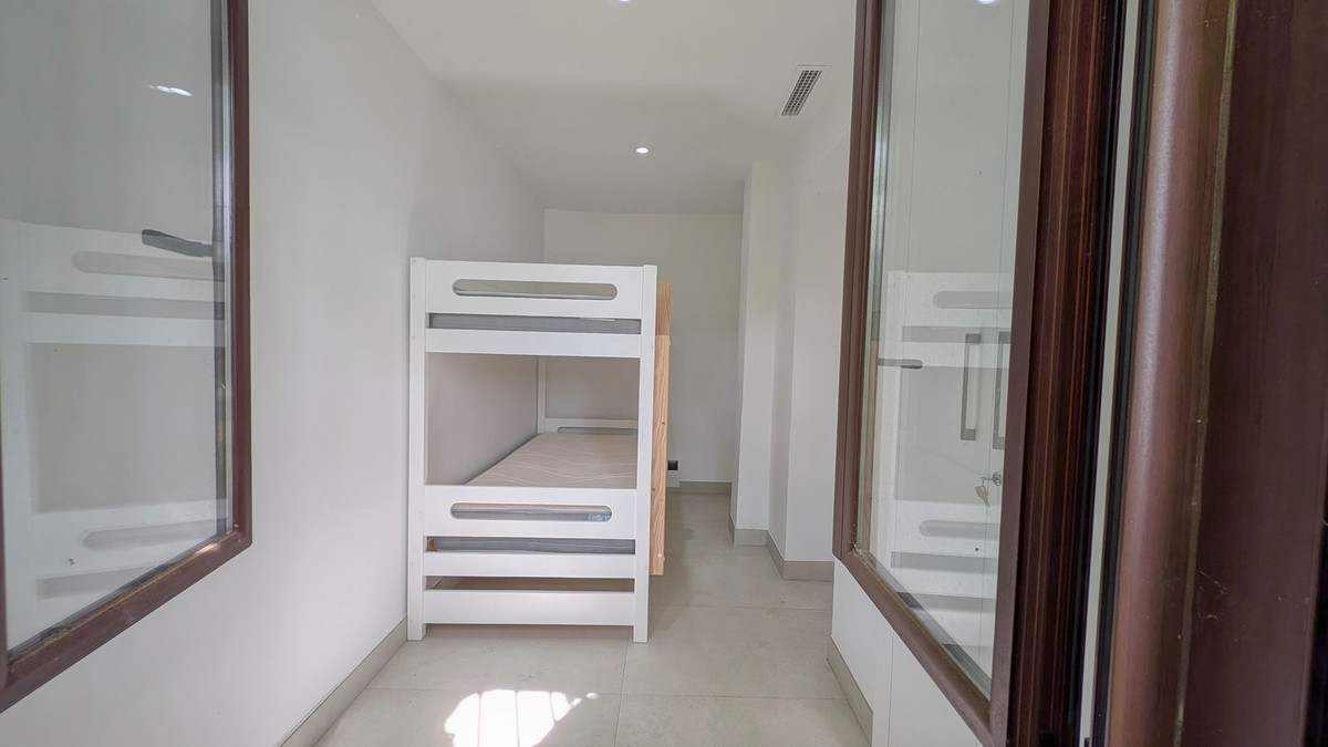 4 Bed Apartment for sale in Puerto Banús Costa Del Sol, Málaga, Spain