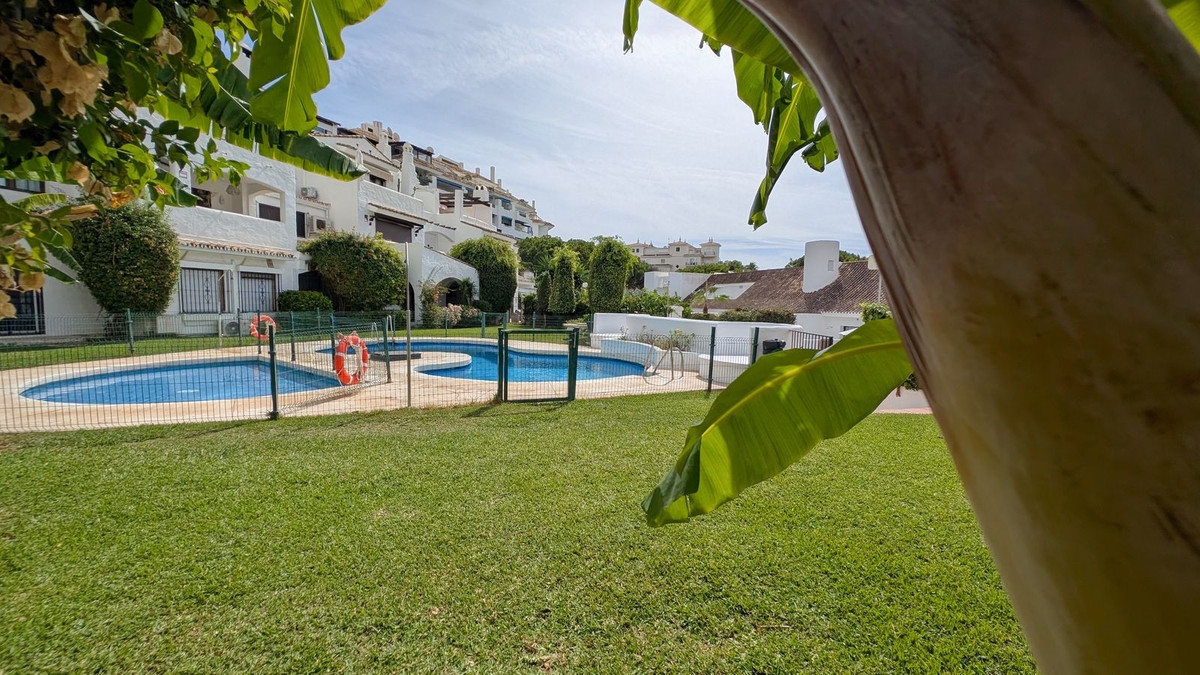 4 Bed Apartment for sale in Puerto Banús Costa Del Sol, Málaga, Spain