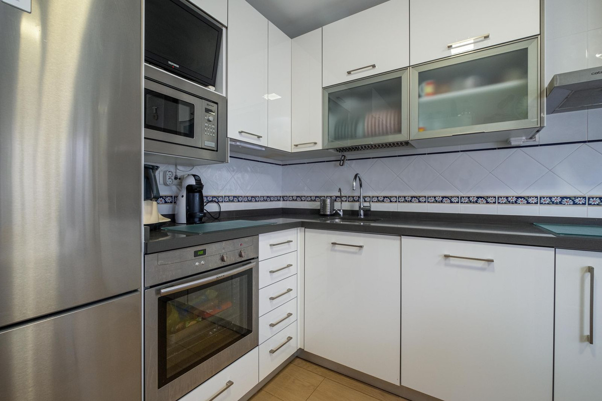 4 Bed Townhouse for sale in Sierrezuela Costa Del Sol, Málaga, Spain