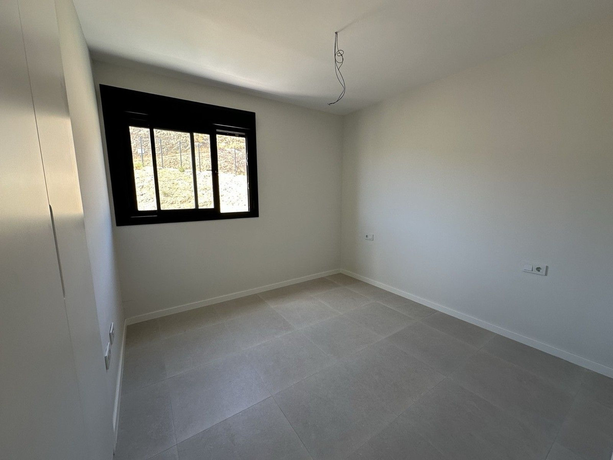 2 Bed Apartment for sale in Rincón De La Victoria Costa Del Sol East, Málaga, Spain