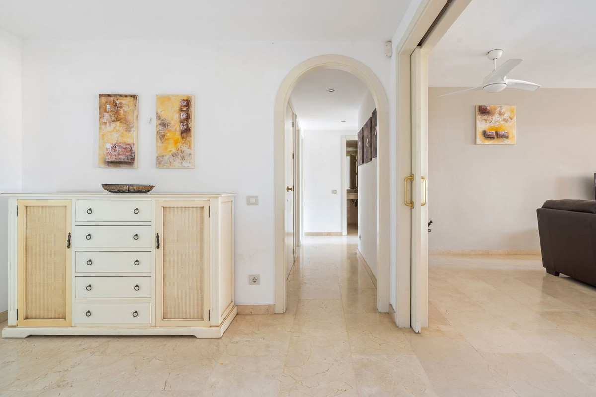 3 Bed Apartment for sale in La Duquesa Costa Del Sol, Málaga, Spain
