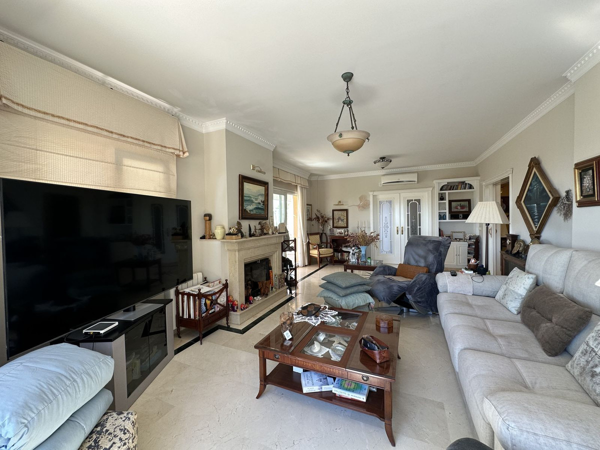 5 Bed Townhouse for sale in Cerrado De Calderón Málaga Ciudad, Málaga, Spain