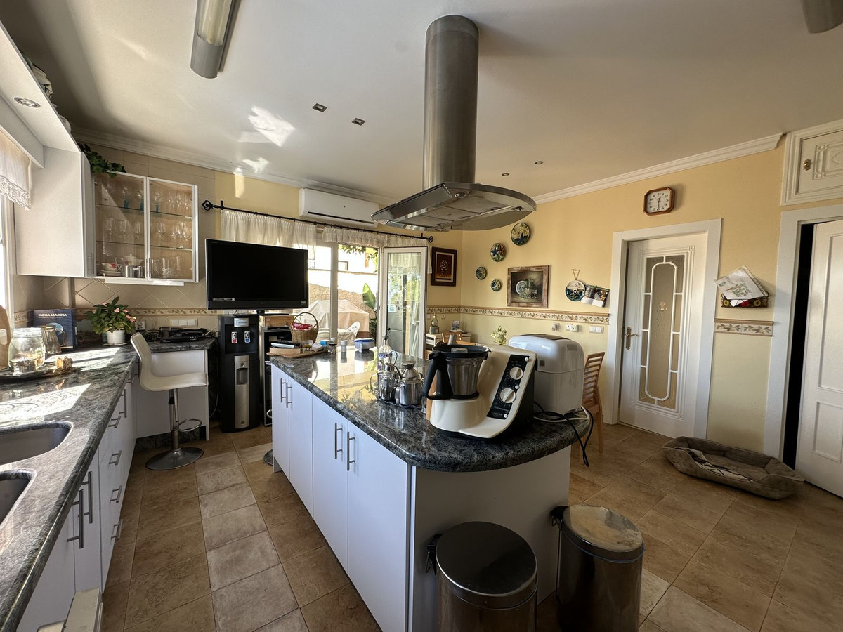 5 Bed Townhouse for sale in Cerrado De Calderón Málaga Ciudad, Málaga, Spain