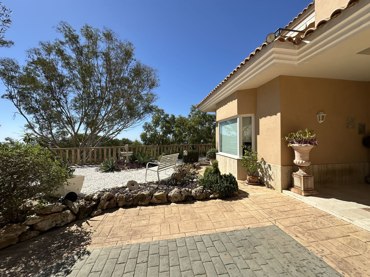 5 Bed Townhouse for sale in Cerrado De Calderón Málaga Ciudad, Málaga, Spain