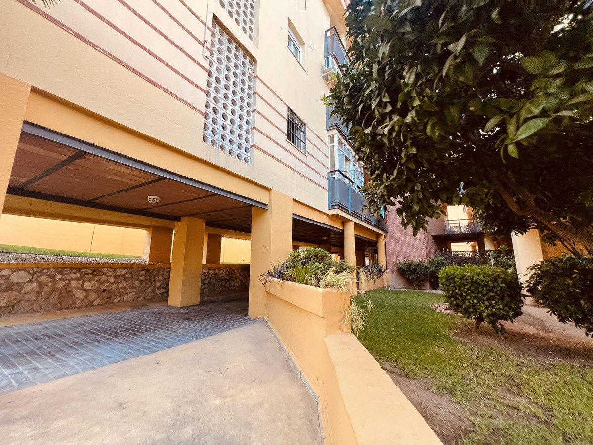 3 Bed Apartment for sale in Arroyo De La Miel Costa Del Sol, Málaga, Spain