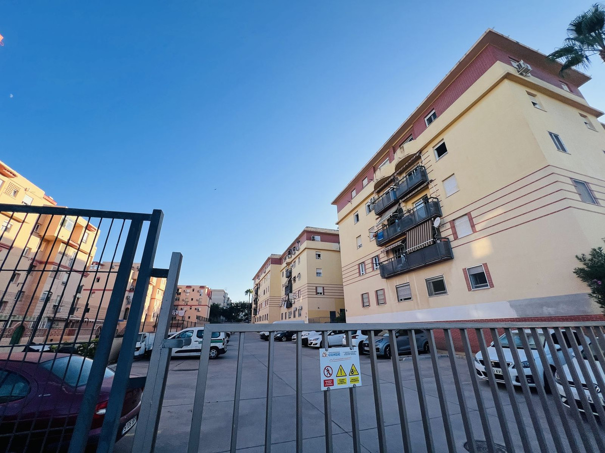 3 Bed Apartment for sale in Arroyo De La Miel Costa Del Sol, Málaga, Spain