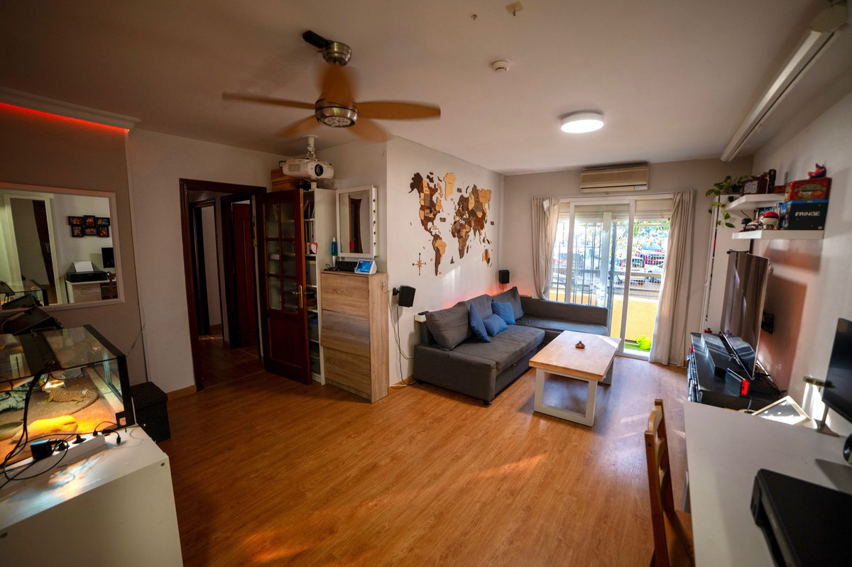 3 Bed Apartment for sale in Arroyo De La Miel Costa Del Sol, Málaga, Spain