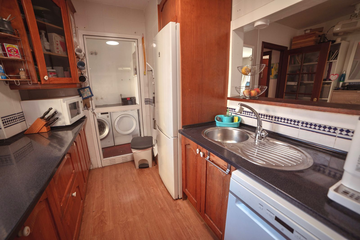 3 Bed Apartment for sale in Arroyo De La Miel Costa Del Sol, Málaga, Spain