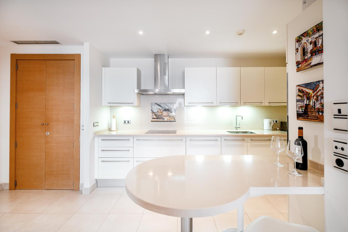 3 Bed Apartment for sale in Altos De Los Monteros Costa Del Sol, Málaga, Spain