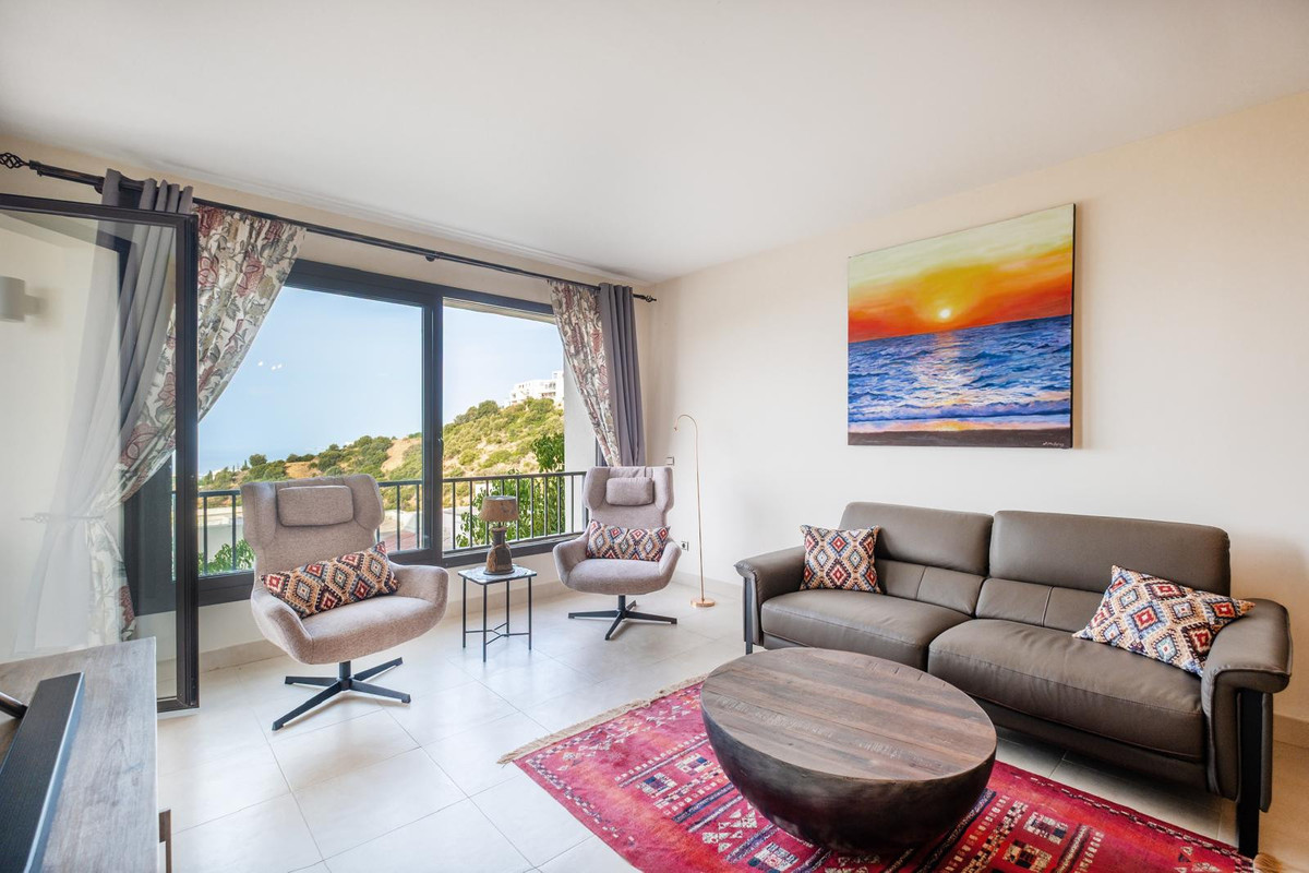3 Bed Apartment for sale in Altos De Los Monteros Costa Del Sol, Málaga, Spain