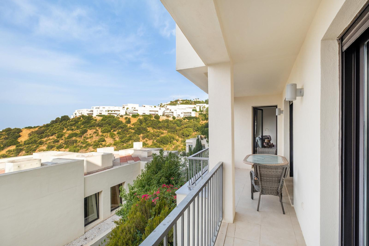 3 Bed Apartment for sale in Altos De Los Monteros Costa Del Sol, Málaga, Spain